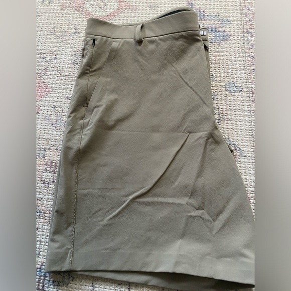 Like New NOBULL 7 inch Tour  Shorts - Picture 2 of 5